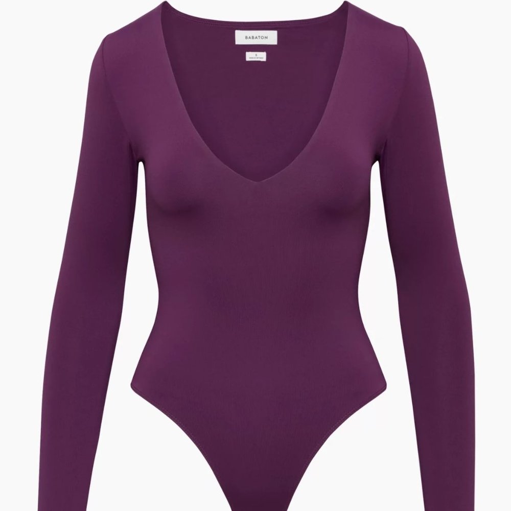Aritizia Babaton Contour V-Neck Longsleeve Bodysuit in DewberryPurple Size L New